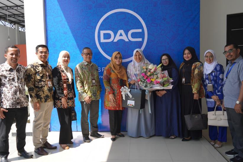 Hari Pelanggan Nasional, Direksi Bank BJB Syariah Turun Langsung Layani Pelanggan