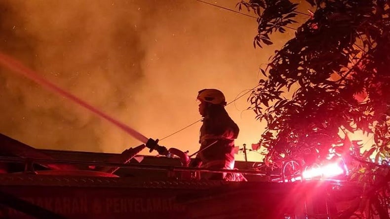 title Kebakaran di Kukar Tewaskan Mahasiswa, Petugas Damkar Sempat Dengar Suara Rintihan Kebakaran di Kukar Tewaskan Mahasiswa, Petugas Damkar Sempat Dengar Suara Rintihan
