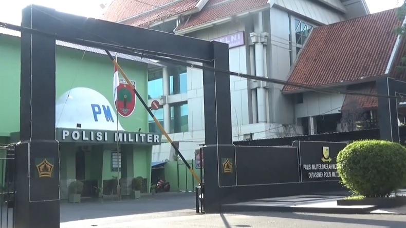 title Lapor ke Denpom Makassar, Korban Teror Oknum TNI: Istri dan Anak Saya Ketakutan Terus Lapor ke Denpom Makassar, Korban Teror Oknum TNI: Istri dan Anak Saya Ketakutan Terus