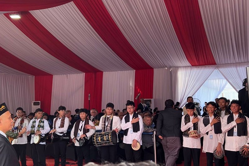Rebana Iringi Kedatangan Paus Fransiskus di Masjid Istiqlal, Ini Bunyi Liriknya - Bagian 2