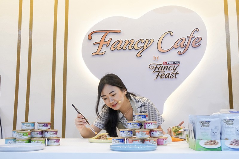 Tingkatkan Ikatan Emosional Hewan Kesayangan Lewat Penyajian Makanan yang Kreatif - Bagian 2