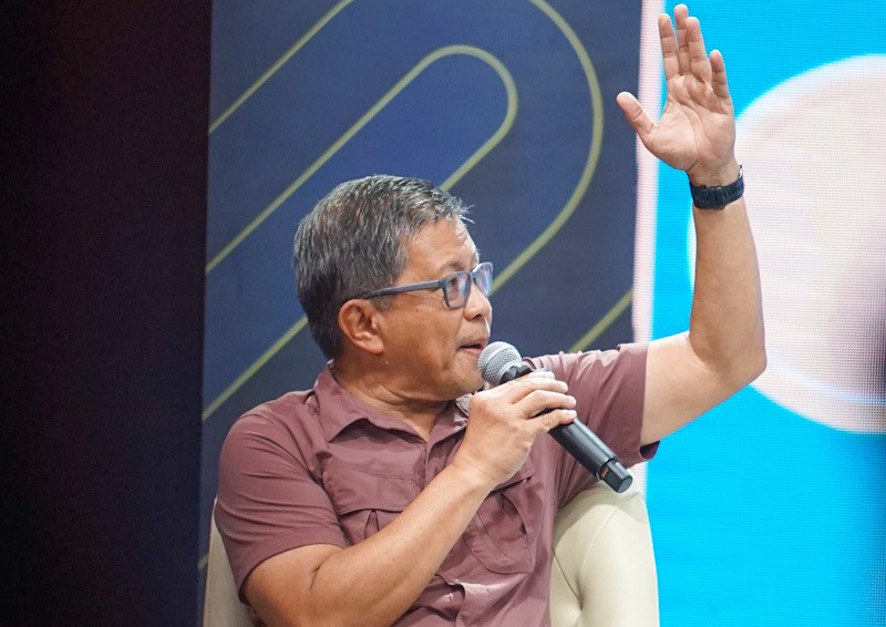 Sikap Tenang Rocky Gerung Hadapi Silfester Matutina yang Emosi - Bagian 4