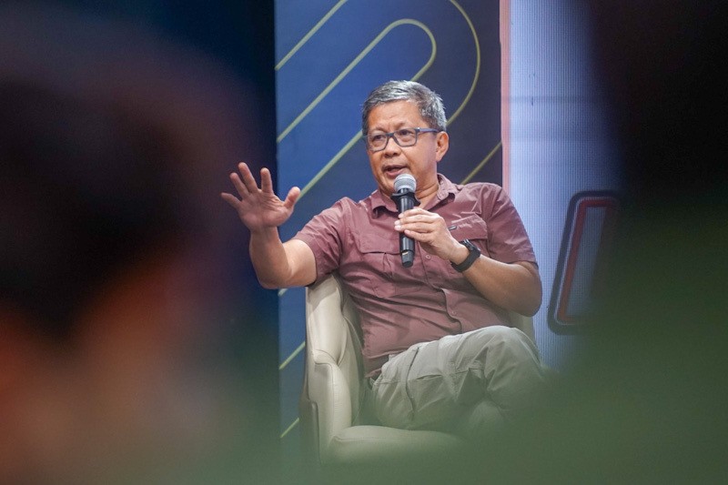 Sikap Tenang Rocky Gerung Hadapi Silfester Matutina yang Emosi - Bagian 2