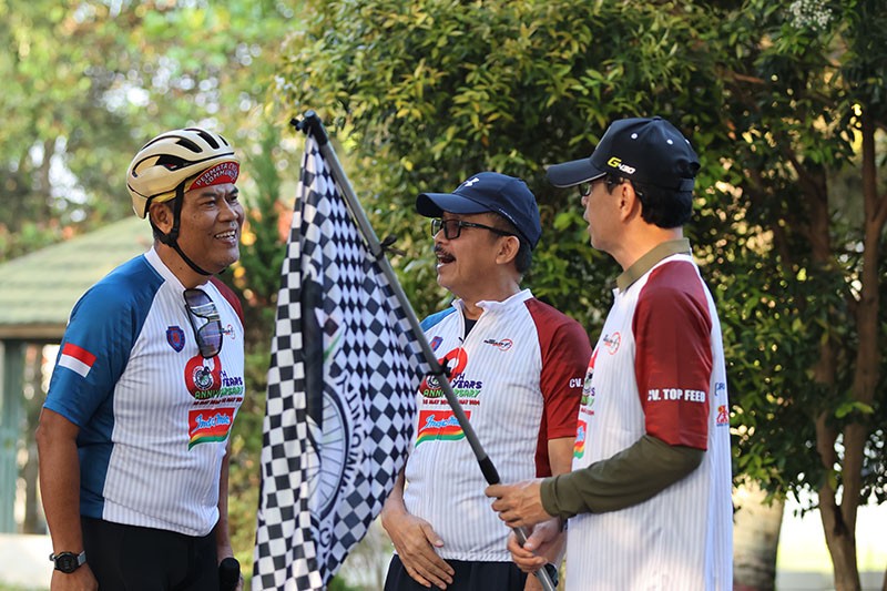 500 Pesepeda Meriahkan Fun Bike 20 K di Bandung Barat - Bagian 4