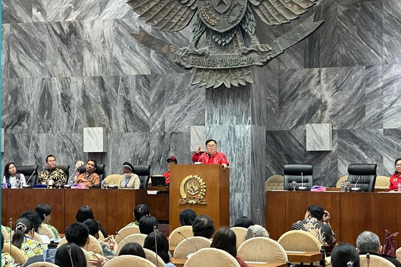 Komisi VI DPR Minta Pemerintah Tertibkan Perusahaan yang Diduga Memanfaatkan TKDN IK - Bagian 2