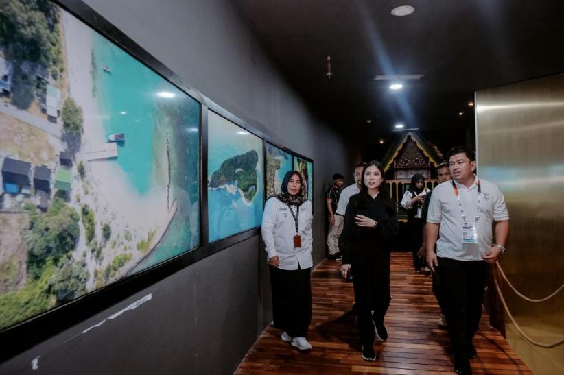 Wamenparekraf Angela Tanoesoedibjo Berkunjung ke Museum Tsunami di Banda Aceh - Bagian 3