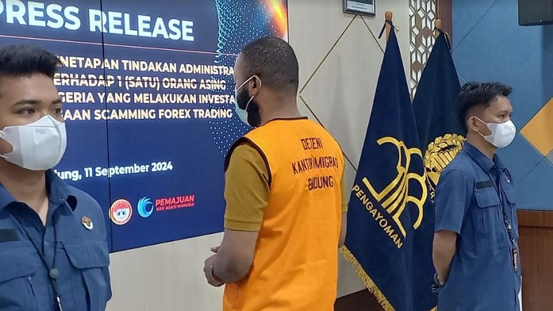 title Imigrasi Bandung Tangkap WNA Nigeria, Buron Penipuan Trading dan Investasi Bodong Imigrasi Bandung Tangkap WNA Nigeria, Buron Penipuan Trading dan Investasi Bodong