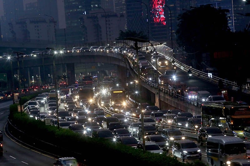 Kemacetan Jelang Libur Panjang Maulid Nabi Muhammad SAW - Bagian 1