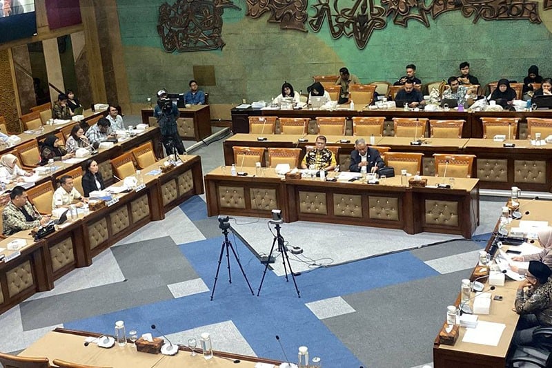 Ekspresi Eliano Reijnders Ikut Rapat DPR Setujui Status WNI Dirinya - Bagian 3