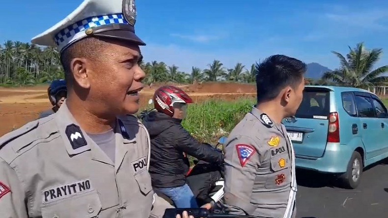 title Kronologi Kecelakaan Bus Sekolah Tewaskan 2 Bocah SD di Manado, Oleng lalu Terbalik Kronologi Kecelakaan Bus Sekolah Tewaskan 2 Bocah SD di Manado, Oleng lalu Terbalik