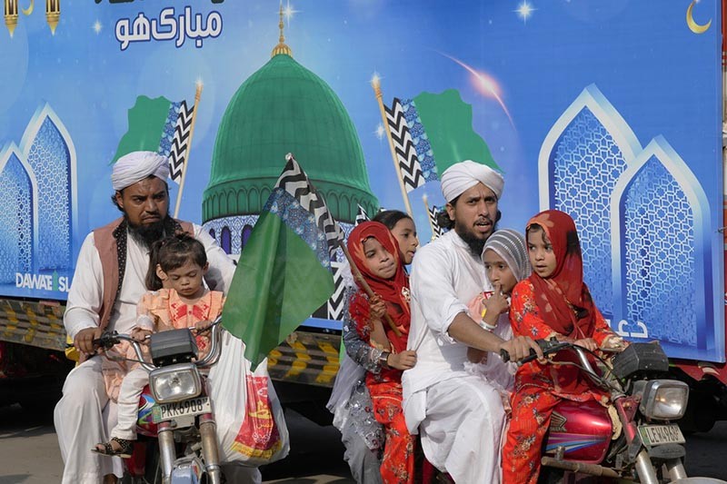 Ribuan Rakyat Pakistan Bersuka Cita Rayakan Maulid Nabi Muhammad SAW - Bagian 4