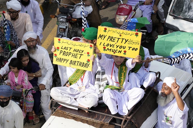 Ribuan Rakyat Pakistan Bersuka Cita Rayakan Maulid Nabi Muhammad SAW - Bagian 2