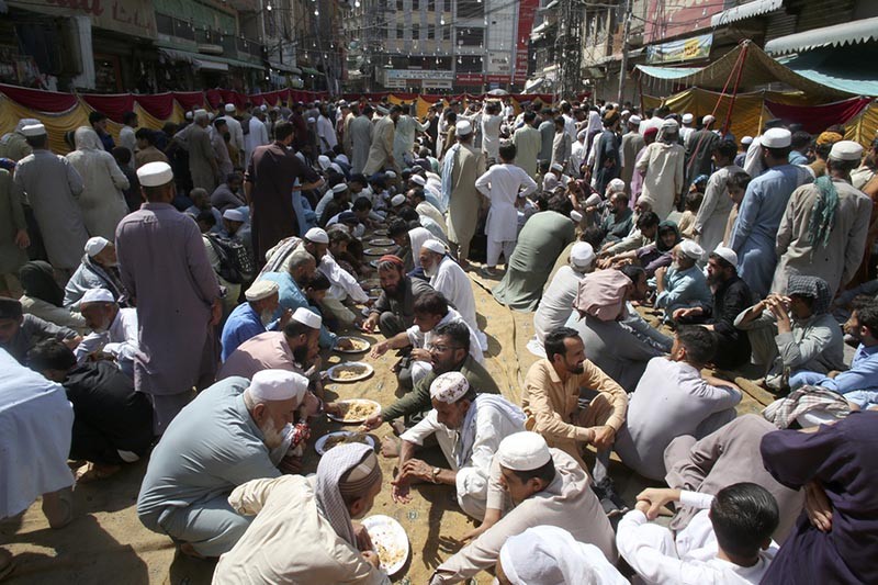 Ribuan Rakyat Pakistan Bersuka Cita Rayakan Maulid Nabi Muhammad SAW - Bagian 3