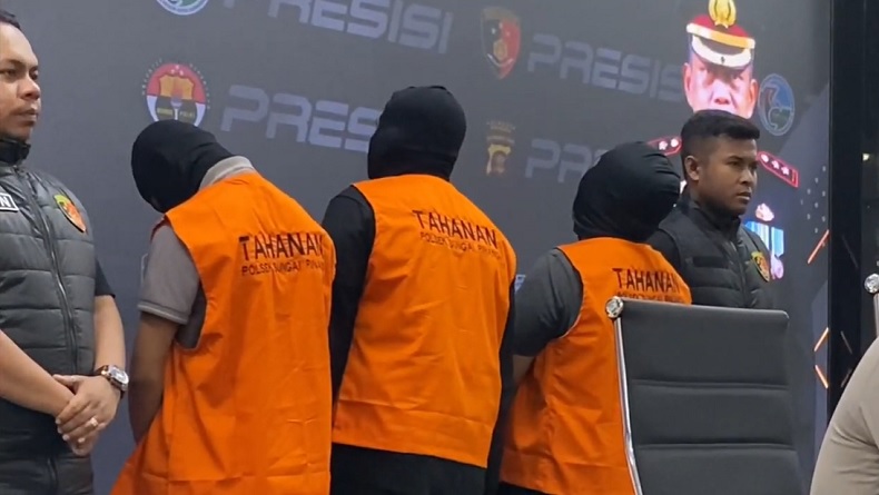 title Rombongan Pengantar Jenazah Keroyok Pengendara di Samarinda, 3 Orang Ditangkap Rombongan Pengantar Jenazah Keroyok Pengendara di Samarinda, 3 Orang Ditangkap