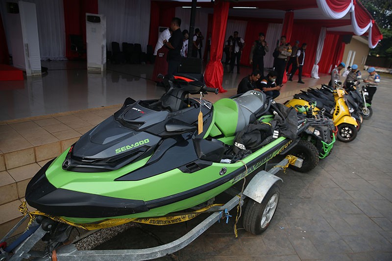 Deretan Puluhan Kendaraan Bandar Narkoba, Ada Mobil Mewah hingga Jet Ski - Bagian 3