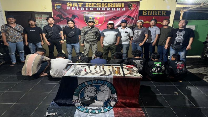 title 2 Kelompok Gangster di Bangka Ditangkap Polisi, Belasan Senjata Tajam Diamankan 2 Kelompok Gangster di Bangka Ditangkap Polisi, Belasan Senjata Tajam Diamankan