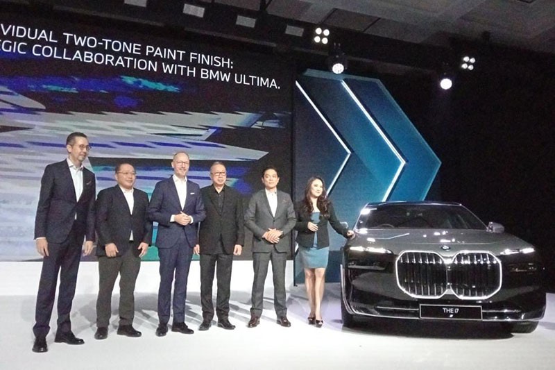 BMW Indonesia Luncurkan BMW i5 Touring dan Layanan Individual Two-Tone Finish - Bagian 1