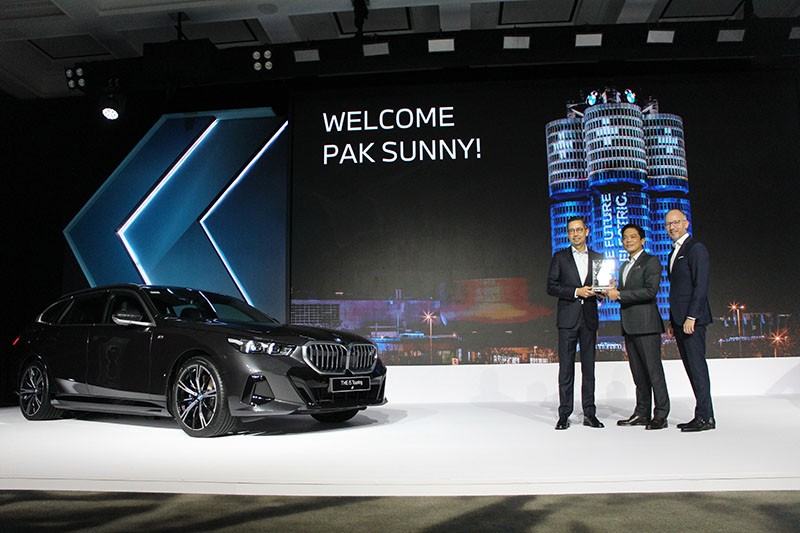 BMW Indonesia Luncurkan BMW i5 Touring dan Layanan Individual Two-Tone Finish - Bagian 2
