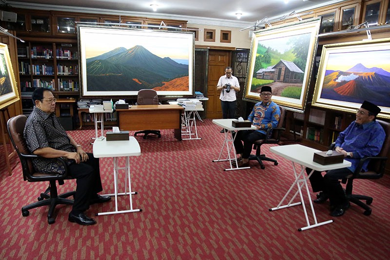 Ridwan Kamil-Suswono Disambut Hangat SBY saat Silaturahmi ke Cikeas - Bagian 2