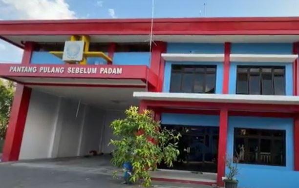 title 7 Perampok Kantor Damkar Sleman Ditangkap, 3 di Antaranya Petugas Pemadam Kebakaran 7 Perampok Kantor Damkar Sleman Ditangkap, 3 di Antaranya Petugas Pemadam Kebakaran