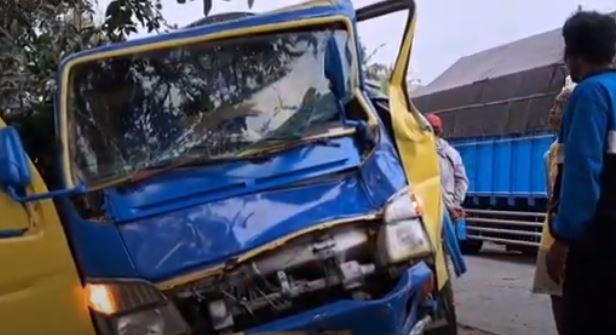 title Kecelakaan di Cilacap, Pemotor Tewas Tertabrak Truk Diduga Rem Blong Kecelakaan di Cilacap, Pemotor Tewas Tertabrak Truk Diduga Rem Blong