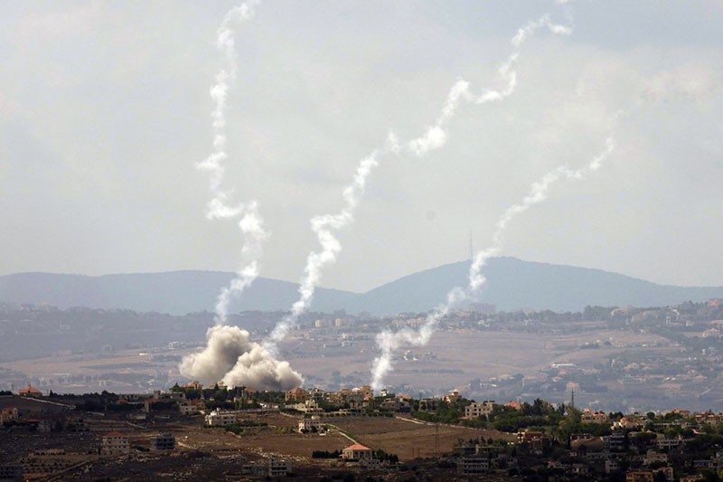 Pertempuran Terbuka Israel - Lebanon Dimulai, Rudal Beterbangan di Langit - Bagian 3