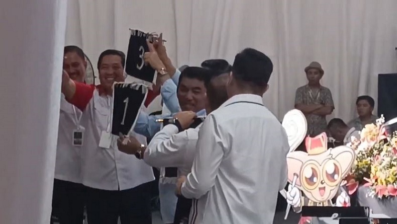 title Yulius Selvanus-Victor Mailangkay Dapat Nomor Urut 1 di Pilkada Sulut Yulius Selvanus-Victor Mailangkay Dapat Nomor Urut 1 di Pilkada Sulut