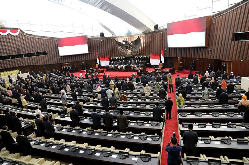 Deretan Kursi Kosong pada Sidang Paripurna Akhir Masa Jabatan, Banyak Anggota Absen - Bagian 2