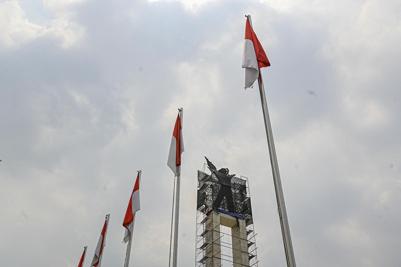 Perawatan Monumen Pembebasan Irian Barat di Lapangan Banteng - Bagian 2
