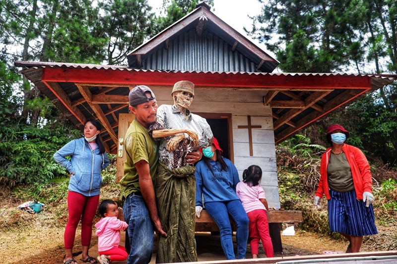 Tradisi Manene Toraja, Ritual Adat Membersihkan Jasad untuk Menghormati Leluhur - Bagian 5