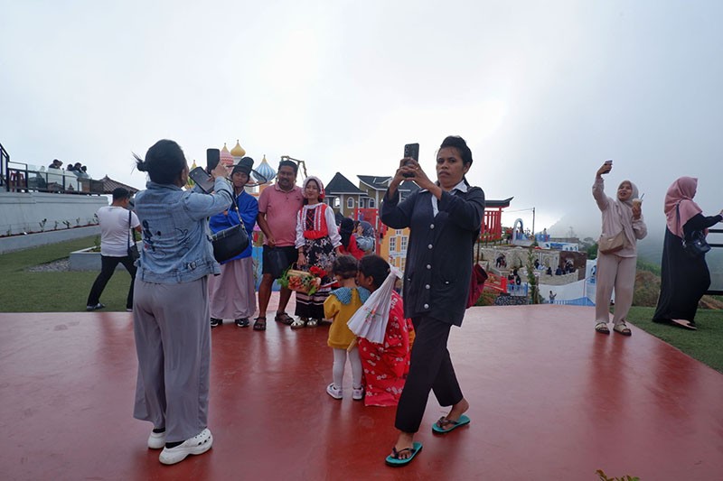 Wisata Unik dengan Konsep Tematik Negara Asia dan Eropa di Kabupaten Gowa - Bagian 4