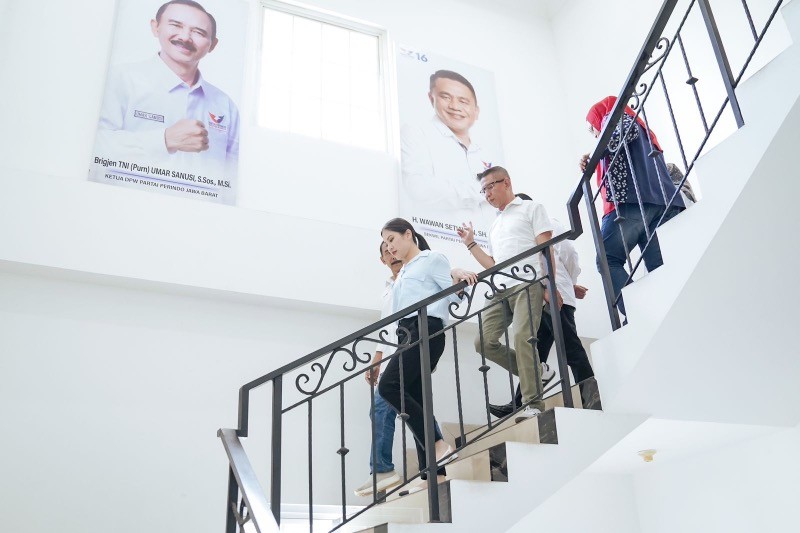 Momen Angela Tanoesoedibjo Kunjungi Kantor DPW Partai Perindo Jawa Barat - Bagian 2