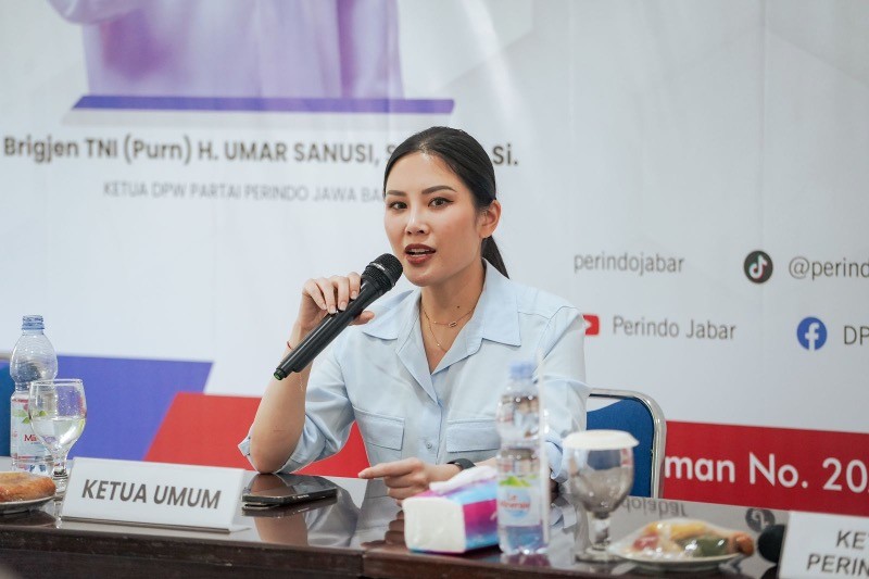Momen Angela Tanoesoedibjo Kunjungi Kantor DPW Partai Perindo Jawa Barat - Bagian 4
