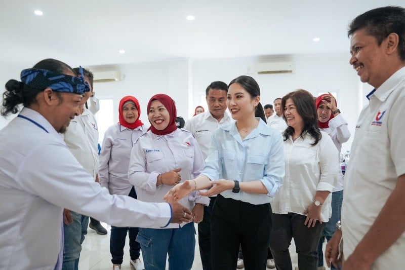 Momen Angela Tanoesoedibjo Kunjungi Kantor DPW Partai Perindo Jawa Barat - Bagian 1