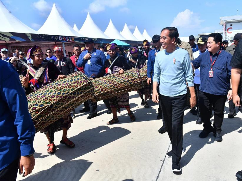 Momen Presiden Jokowi Nonton MotoGP 2024 di Sirkuit Mandalika - Bagian 3