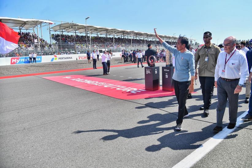 Momen Presiden Jokowi Nonton MotoGP 2024 di Sirkuit Mandalika - Bagian 1