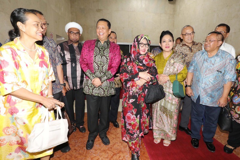 Lama Tak Terlihat, Begini Penampilan Mbak Tutut Putri Sulung Presiden Soeharto - Bagian 1