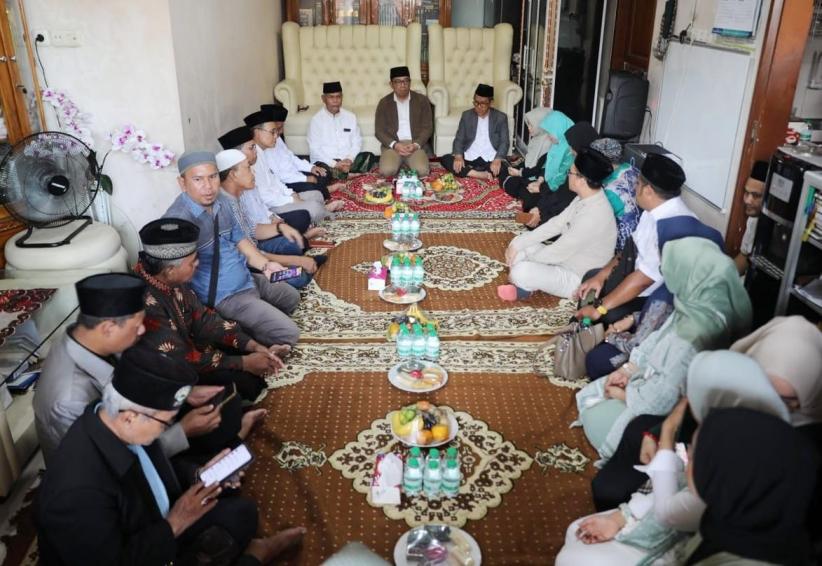 Ridwan Kamil Janji Perjuangkan Program Haji dan Umrah untuk  Marbot - Bagian 2