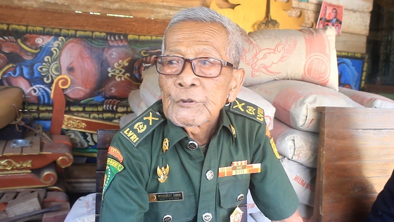 title Kisah Muhamat Amin, Veteran 114 Tahun yang Pernah Pikul Tandu Jenderal Soedirman Kisah Muhamat Amin, Veteran 114 Tahun yang Pernah Pikul Tandu Jenderal Soedirman