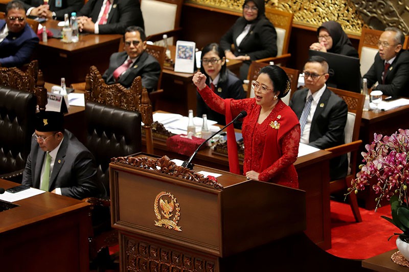 Pakai Kebaya Merah, Puan Maharani Pidato Pertama usai Ditunjuk Kembali Pimpin DPR - Bagian 1