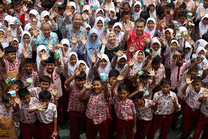 Penanaman 1.000 Pohon di 10 Sekolah Wilayah Jabodetabek - Bagian 3