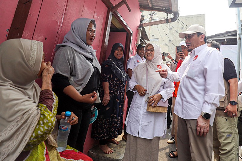 Suswono Sarapan Nasi Uduk Betawi Sambil Serap Aspirasi Warga di Tanah Abang - Bagian 3