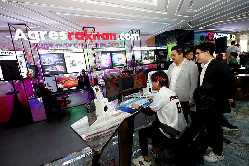 Ekspansi Pasar Smartphone dan PC Rakitan - Bagian 1