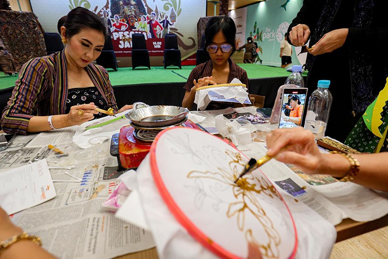 Pesona Eksotik Jawa Tampilkan Batik sebagai Warisan Budaya - Bagian 1