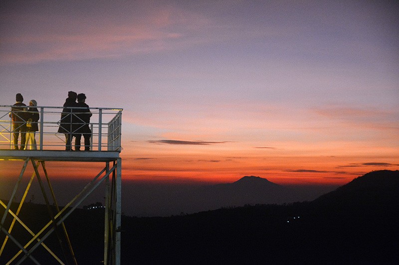 Indahnya Hamparan Lautan Awan dari Pintu Langit Dieng - Bagian 1