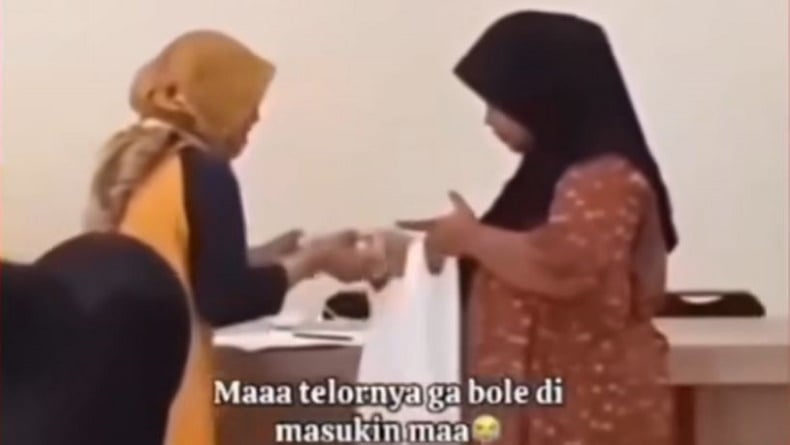 title Viral Ibu Hamil di Bandung Difoto Dapat Bantuan Telur lalu Diambil Kembali, Ini Faktanya Viral Ibu Hamil di Bandung Difoto Dapat Bantuan Telur lalu Diambil Kembali, Ini Faktanya