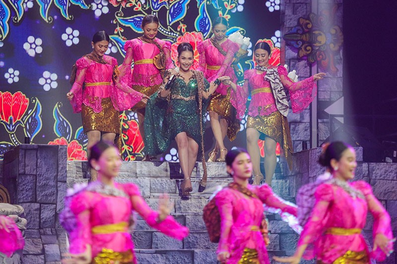 Penampilan Ayu Ting Ting di Panggung HUT GTV Amazing 22 - Bagian 3