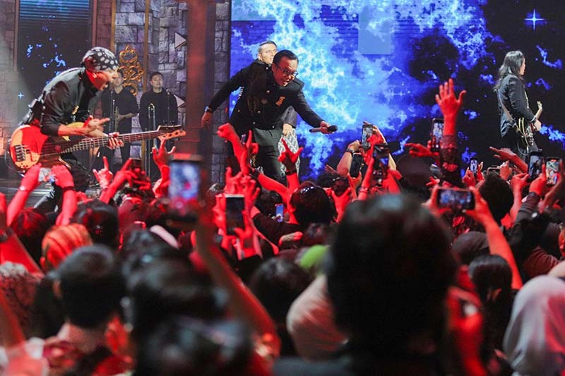 Dewa 19 Tampil Jadi Pembuka GTV Amazing 22  - Bagian 4