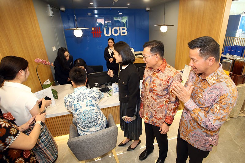 Pembukaan Kantor Cabang Khusus Perbankan Korporasi - Bagian 2