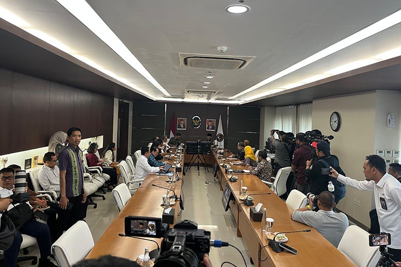 Menko PMK Pimpin Rakor Bantuan Kemanusiaan - Bagian 3
